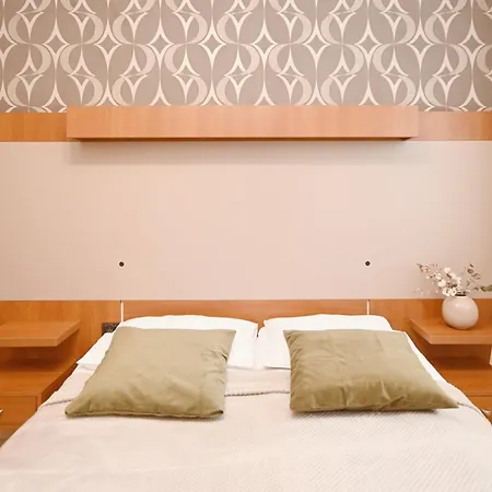アパート Spacious Victus With Parking And Balcony In By Renters ソポト